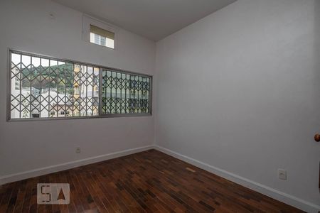 Apartamento à venda com 135m², 4 quartos e 3 vagasQuarto 3