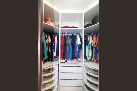 Casa à venda com 186m², 3 quartos e 4 vagasCloset da Suíte 2