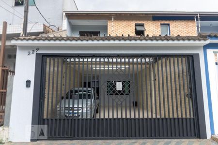 Casa à venda com 186m², 3 quartos e 4 vagasFachada