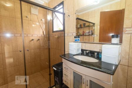 Casa à venda com 186m², 3 quartos e 4 vagasBanheiro da Suíte 2
