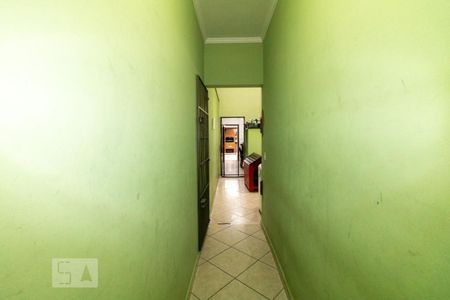 Casa à venda com 186m², 3 quartos e 4 vagasCorredor Externo