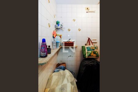 Apartamento à venda com 99m², 2 quartos e 1 vaga Apartamento à venda com 99m², 2 quartos e 1 vagaBanheiro de serviço