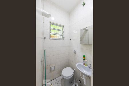 Banheiro de casa para alugar com 1 quarto, 38m² em Vila Regente Feijó, São Paulo