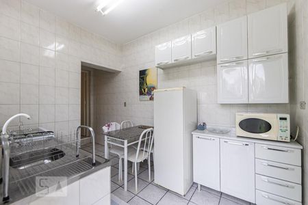 Cozinha de apartamento para alugar com 1 quarto, 38m² em Vila Regente Feijó, São Paulo