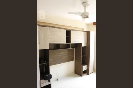 Apartamento à venda com 72m², 2 quartos e 2 vagasQuarto 2 - Armários