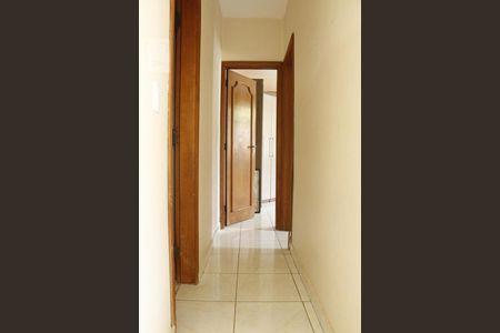 Apartamento à venda com 72m², 2 quartos e 2 vagasCorredor 