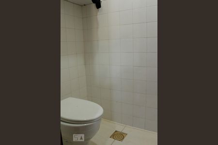 Apartamento à venda com 72m², 2 quartos e 2 vagasBanheiro de Serviço