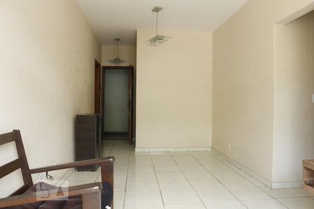 Apartamento à venda com 72m², 2 quartos e 2 vagasSala