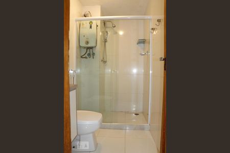 Apartamento à venda com 72m², 2 quartos e 2 vagasBanheiro 