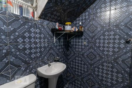 Banheiro da Suíte de casa à venda com 2 quartos, 130m² em Vila Santa Maria, São Paulo