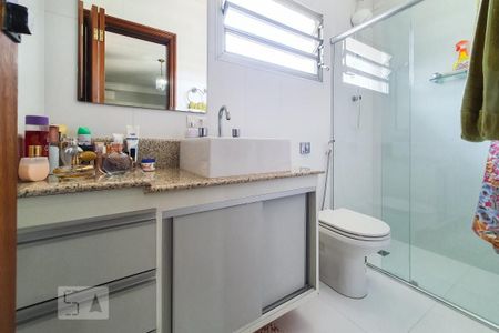 Casa à venda com 250m², 3 quartos e 4 vagas Casa à venda com 250m², 3 quartos e 4 vagasQuarto 3 - suite