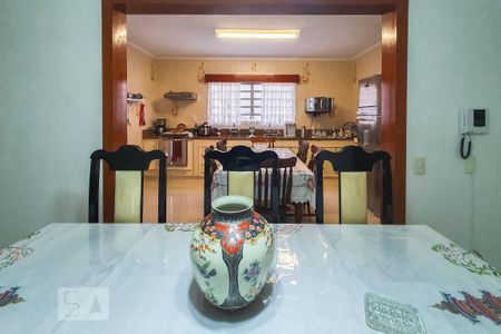 Casa à venda com 250m², 3 quartos e 4 vagas Casa à venda com 250m², 3 quartos e 4 vagasSala de Jantar