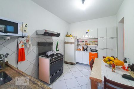Casa à venda com 250m², 3 quartos e 4 vagas Casa à venda com 250m², 3 quartos e 4 vagasEdicula