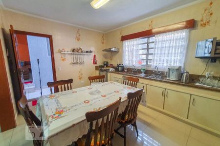 Casa à venda com 250m², 3 quartos e 4 vagas Casa à venda com 250m², 3 quartos e 4 vagasCozinha