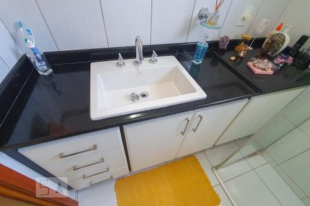 Casa à venda com 250m², 3 quartos e 4 vagas Casa à venda com 250m², 3 quartos e 4 vagasBanheiro