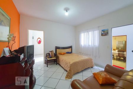 Casa à venda com 250m², 3 quartos e 4 vagas Casa à venda com 250m², 3 quartos e 4 vagasEdicula