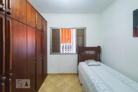 Casa à venda com 250m², 3 quartos e 4 vagas Casa à venda com 250m², 3 quartos e 4 vagasQuarto 2