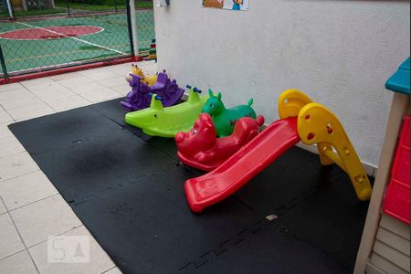 Apartamento para alugar com 65m², 2 quartos e 1 vaga Apartamento para alugar com 65m², 2 quartos e 1 vagaÁrea Comum - Playground