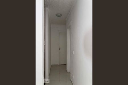 Corredor de apartamento para alugar com 2 quartos, 65m² em Vila Avelina, Nova Iguaçu