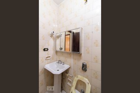 Casa para alugar com 150m², 4 quartos e 1 vaga Casa para alugar com 150m², 4 quartos e 1 vagaBanheiro