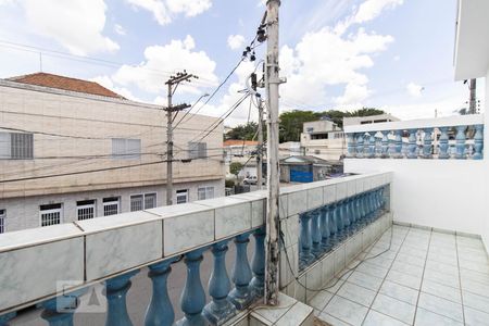Casa para alugar com 150m², 4 quartos e 1 vaga Casa para alugar com 150m², 4 quartos e 1 vagaSacada do Quarto 1