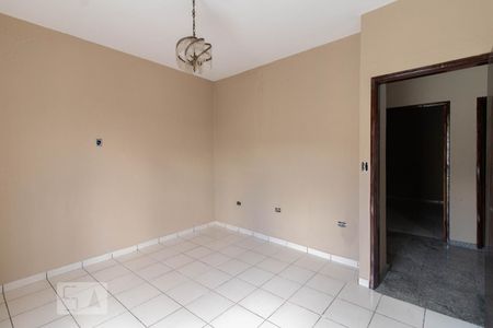 Casa para alugar com 150m², 4 quartos e 1 vaga Casa para alugar com 150m², 4 quartos e 1 vagaQuarto 1