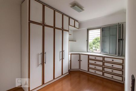 Quarto 1 de apartamento para alugar com 2 quartos, 55m² em Vila Olímpia, São Paulo