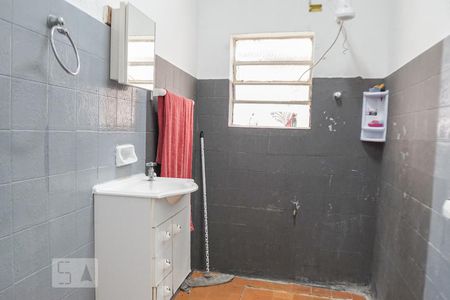 Banheiro de casa à venda com 2 quartos, 130m² em Jardim das Laranjeiras, São Paulo