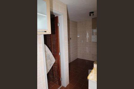 Apartamento à venda com 70m², 2 quartos e 1 vagaÁrea de Serviço