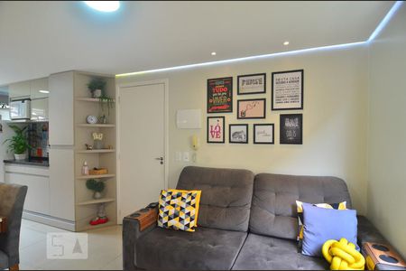 Sala de apartamento à venda com 2 quartos, 50m² em Igara, Canoas