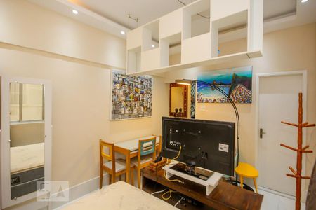 Sala de apartamento para alugar com 1 quarto, 33m² em Copacabana, Rio de Janeiro