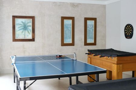 Apartamento para alugar com 267m², 4 quartos e 2 vagas Apartamento para alugar com 267m², 4 quartos e 2 vagasSala de Jogos