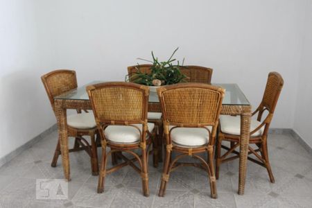 Apartamento para alugar com 267m², 4 quartos e 2 vagas Apartamento para alugar com 267m², 4 quartos e 2 vagasSala de Jantar