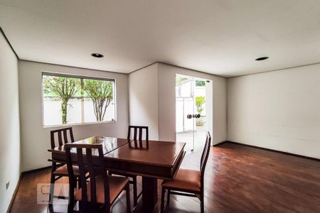 Apartamento para alugar com 110m², 3 quartos e 2 vagas Apartamento para alugar com 110m², 3 quartos e 2 vagasÁrea Comum - Sala de Jogos