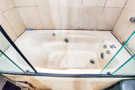 Apartamento para alugar com 110m², 3 quartos e 2 vagas Apartamento para alugar com 110m², 3 quartos e 2 vagasBanheiro da Suíte - Banheira