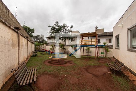 Apartamento para alugar com 47m², 2 quartos e 1 vaga Apartamento para alugar com 47m², 2 quartos e 1 vagaÁrea comum - Playground