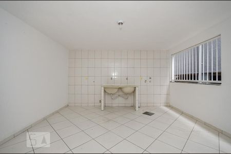 Casa para alugar com 72m², 2 quartos e 1 vagaÁrea de Serviço