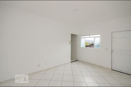 Sala de casa para alugar com 2 quartos, 72m² em Salgado Filho, Belo Horizonte