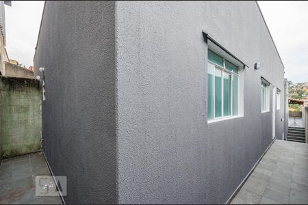 Casa para alugar com 72m², 2 quartos e 1 vagaÁrea Externa