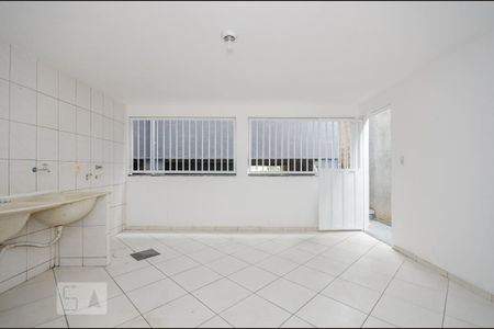 Casa para alugar com 72m², 2 quartos e 1 vagaÁrea de Serviço