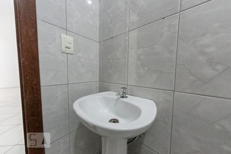 Casa para alugar com 75m², 2 quartos e sem vagaBanheiro Social