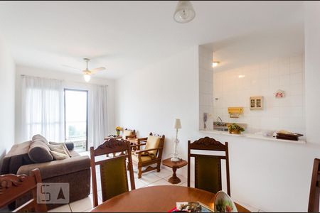 Sala de apartamento para alugar com 2 quartos, 75m² em Boqueirão, Santos