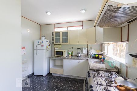 Casa à venda com 300m², 4 quartos e 4 vagasCozinha e Copa