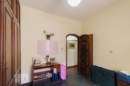 Casa à venda com 300m², 4 quartos e 4 vagasQuarto 2