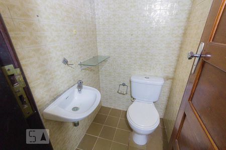 Casa à venda com 300m², 4 quartos e 4 vagasBanheiro da Suíte 1