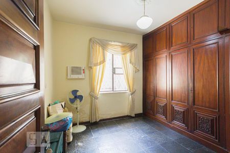 Casa à venda com 300m², 4 quartos e 4 vagasQuarto 2