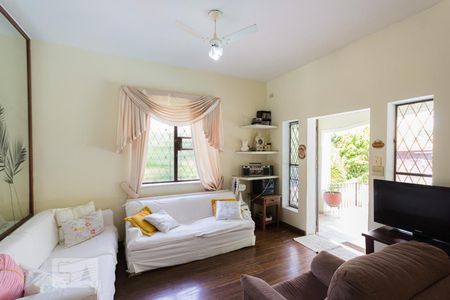 Sala de Estar de casa para alugar com 4 quartos, 300m² em Pechincha, Rio de Janeiro