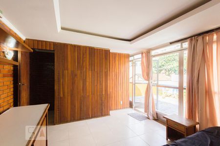 Casa à venda com 300m², 4 quartos e 4 vagasSuíte 1