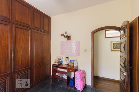 Casa à venda com 300m², 4 quartos e 4 vagasQuarto 2