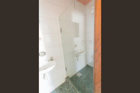 Casa à venda com 300m², 4 quartos e 4 vagasBanheiro da Suíte 2